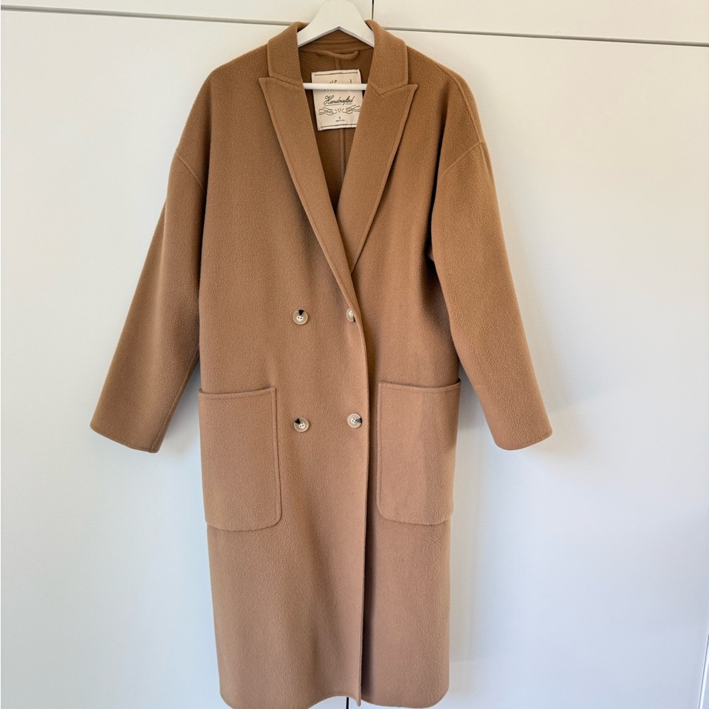 Wilfred Relaxed Double-Breasted Tan Trench Coat